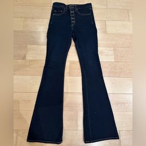 LOVE THESE FLARES!! Great condition, Veronica Beard dark rinse high waist flares